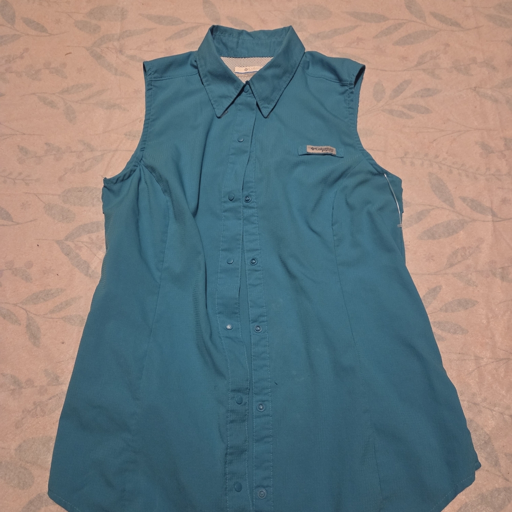 Columbia Teal Sleeveless Button-Up Top